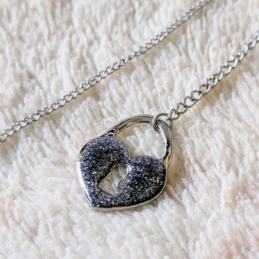 Silver Cross Key Lock Heart Rhinestone Necklace - Picture 5 of 10